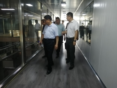 校長羅士喜帶隊(duì)調(diào)研原陽食品產(chǎn)業(yè)發(fā)展探索校、政、企三方合作機(jī)制